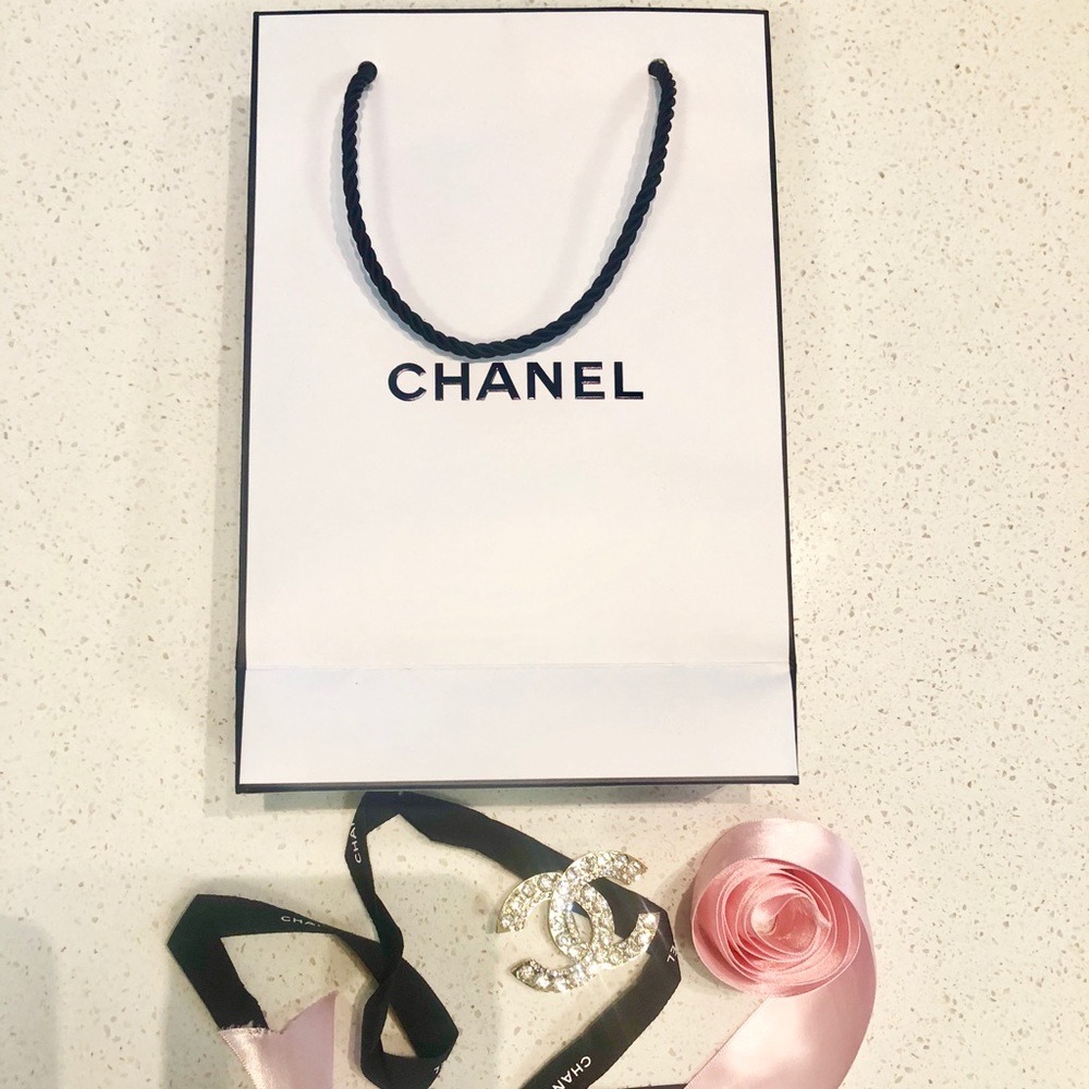 Selling small Chanel bag